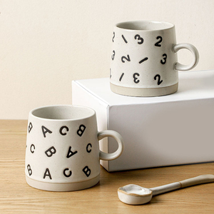 Taza de café de cerámica con diseño de letras y números japoneses Retro, tazas de oficina de desayuno de porcelana mate de 400ml para uso diario - Product Image 3