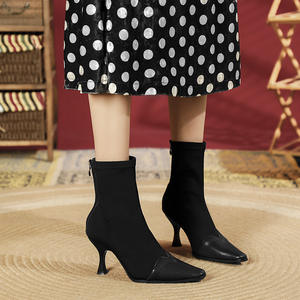 Botas de media pantorrilla ajustadas, modernas y versátiles para mujer, para otoño e invierno, con tacones gruesos. - Product Image 4