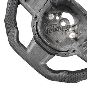 Volant sport en fibre de carbone mate pour <span class=keywords><strong>Volvo</strong></span> XC40 S90 S60 V60 V90 S40 V40 <span class=keywords><strong>XC60</strong></span> XC90 – Modification du volant - Product Image 3