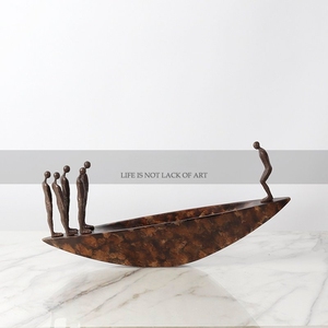 Statue Métallique Abstraite Asymétrique Evelyn, Sculpture Moderne en Forme de Bateau pour Décoration d'Intérieur, Salon, Cheminée - Product Image 2