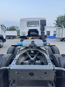 Camión Tractor SINOTRUK HOWO 6x4 de 10 Ruedas Usado de Alta Calidad, Conducción Izquierda, Diésel Euro 3, Motor Weichai, Fabricado en China, Camión Pesado - Product Image 4