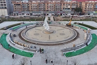 Fuente de Agua de Alta Calidad Fabricada en China, Fuente de Agua con Diseño de Pavo Real, Sistema de Fuente Musical con Control por Computadora