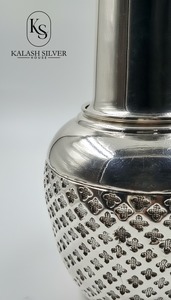 Kalash de Plata 925 con Lota, Juego de Kalash de Plata Hecho a Mano para Rituales del Templo y el Hogar, y Regalos Auspiciosos - Product Image 3