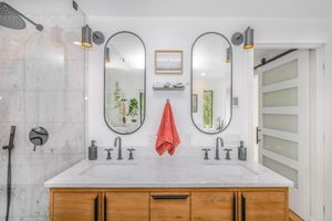 Miroir rond décoratif en verre pour salle de bain et design intérieur dans les hôtels - Verre sur mesure élégant pour sublimer vos espaces de vie - Product Image 3