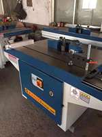 Toupie verticale simple axe fraisage porte en bois faisant la machine