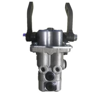 Katup Pilot Pedal Kaki Perjalanan PC200-7 PC200-8 - Product Image 1