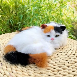 Réaliste en peluche bébé Calico chat Figurine moelleux synthétique <span class=keywords><strong>chaton</strong></span> pour la maison bureau décor à collectionner Animal Kitty cadeau de noël - Product Image 2