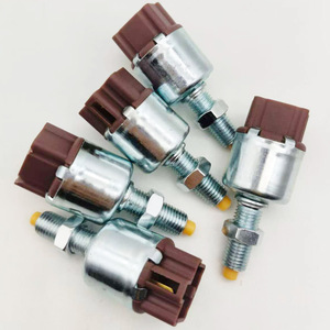 Interruptor de Luz de Freno Toyota 84340-42010 OE 8434032050, Pieza de Repuesto Nueva para Reparación - Product Image 1