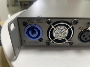 Yeni profesyonel 1000W Stereo DJ Karaoke amplifikatörü 4-Channel ses 1U güç 8Ω Subwoofer bas ile Metal kabuk ses ekipmanı - Product Image 2