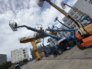 במת הרמה JLG 860SJ משומשת, 26 מטר, זרוע ישרה, פלטפורמת עבודה אווירית, מונעת דיזל/חשמלית, במצב טוב, במת הרמה מסוג בום. - Product Image 3