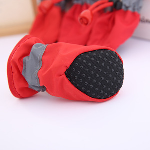 Chaussures pour chien antidérapantes, imperméables, résistantes à l'usure, toutes saisons, rouge, taille moyenne - Product Image 1