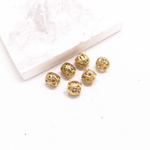 yunnique Cuentas espaciadoras de acero inoxidable dorado, diseño cilíndrico de corazón y copo de nieve para hacer pulseras, 8 mm, GZY-PJ18 - Product Image 3