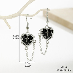 ต่างหูรูปหัวใจสีทอง ต่างหูแบบห้อย โลหะผสมสังกะสี ประดับขอบแบบ Bezel เครื่องประดับสำหรับงานปาร์ตี้ - Product Image 4