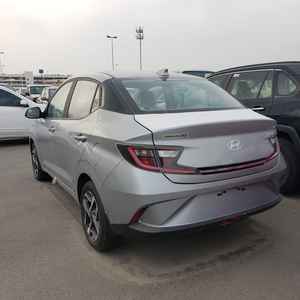 Limpio y clásico usado HyundaiGrand i10 GL Sedan 2024 modelo <span class=keywords><strong>año</strong></span> precio <span class=keywords><strong>de</strong></span> exportación contacto para registro local - Product Image 4