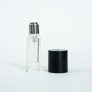 Outil de sertissage manuel facile à utiliser pour flacons de parfum en plastique, verre et métal – Capsuleur manuel écologique, économe en énergie et portable - Product Image 4