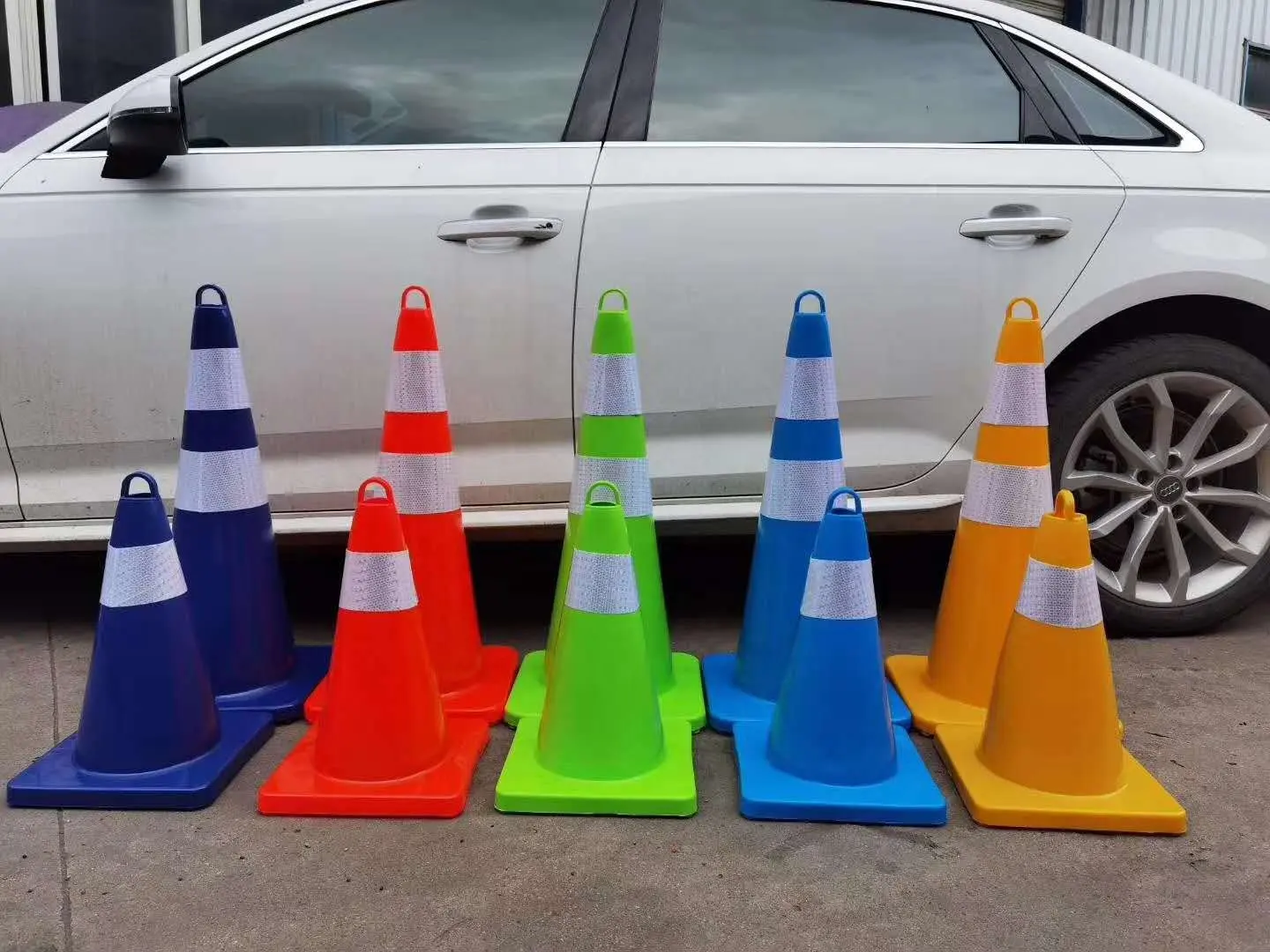 Cones de segurança de estrada vermelha reflexiva, material de pvc de logotipo personalizado de fábrica, cone de tráfego