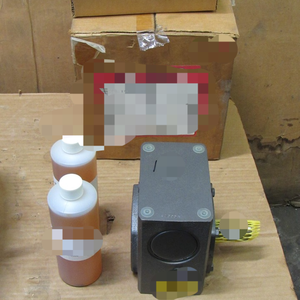 Nouvelle boîte de vitesses à angle droit Gs1021g Gr0090a001 1.97hp 10:1 Ratio 630 couple Original Ready Stock Industrial Automation Pa - Product Image 1