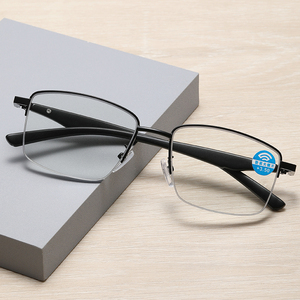 <span class=keywords><strong>Lunettes</strong></span> Unisexe tr90 Multifocales Progressives Photochromiques Anti Lumière Bleue <span class=keywords><strong>Lunettes</strong></span> <span class=keywords><strong>Voir</strong></span> Loin <span class=keywords><strong>Près</strong></span> <span class=keywords><strong>Lunettes</strong></span> <span class=keywords><strong>de</strong></span> Lecture - Product Image 3