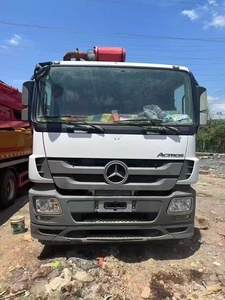 Matériel de construction à vendre : Camion pompe à béton diesel avec composants essentiels - Moteur et moteur principal - Product Image 3