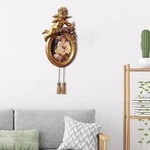 Marco de fotos de Ángel de resina Europea Retro con relieve dorado y diseño de amor de Feng Shui con borlas para la decoración de la pared del hogar - Product Image 3