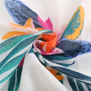 2019 más nuevo de señora de la <span class=keywords><strong>moda</strong></span> de Primavera Verano de impresión hermosa flor de gran tamaño bufanda niña playa chal bufanda - Product Image 6