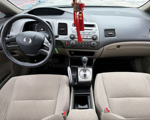 <span class=keywords><strong>Honda</strong></span> <span class=keywords><strong>Civic</strong></span> Usado 2013 1.8L I-VTEC 5AT Automático Euro V Volante a la Izquierda Eficiente en Consumo Estable Confiable Alto Valor <span class=keywords><strong>de</strong></span> Reventa Interior Claro - Product Image 3