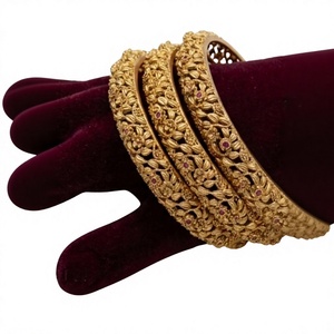 Conjunto de Brazaletes Glamurosos Chapados en Oro con Piedras de Rubí, Diseño Floral, Estilo Clásico, Joyería de Boda para Mujer - Product Image 2