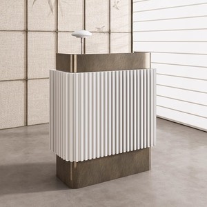 Mostrador <span class=keywords><strong>de</strong></span> Recepción para Salón <span class=keywords><strong>de</strong></span> Belleza Pequeño <span class=keywords><strong>de</strong></span> Alta Gama, Diseño Moderno, Mostrador <span class=keywords><strong>de</strong></span> Recepción Negro y Dorado, Mesa <span class=keywords><strong>de</strong></span> Conserjería - Product Image 2