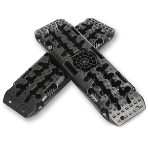 Estera de pistas de recuperación <span class=keywords><strong>4x4</strong></span>, tablero de tracción de recuperación de plástico, tablero todoterreno 4WD para Jeep Sand Mud Snow - Product Image 1