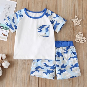 Conjunto de ropa de camuflaje para bebé, conjunto de dos piezas elástico de estilo coreano para niño y niña, camiseta y pantalones cortos de verano para niños - Product Image 1