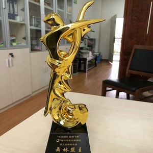Wholesale Crystal Resin Trophy Gold Metal Effect Laser Engraved Promotion Gift for Home Decoration