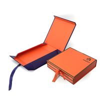Boîte rigide pliable de luxe personnalisée de couleur orange avec fermeture magnétique, boîte cadeau pliable avec ruban pour vêtements et cadeaux