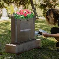 Vente en gros Offre Spéciale Couronne de fleurs funéraires artificielles Couronne de fleurs en soie pour funérailles