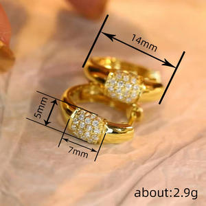 Orecchini di Lusso in Oro Giallo con Diamanti Taglio Brillante Rotondo Colore G Diamanti Naturali Gioielli da Donna per Uso Quotidiano - Product Image 6