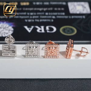 Boucles d'oreilles clous en moissanite VVS en argent S925, forme carrée creuse, gravées CNC, bijoux fins en gros, en stock - Product Image 5