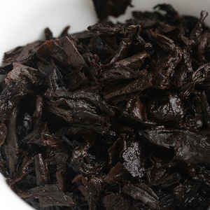 <span class=keywords><strong>Thé</strong></span> Pu-erh chinois de haute qualité <span class=keywords><strong>Tuocha</strong></span> <span class=keywords><strong>Thé</strong></span> Pu'er du Yunnan 2001 Mini gâteau d'or <span class=keywords><strong>Thé</strong></span> foncé vieilli - Product Image 5