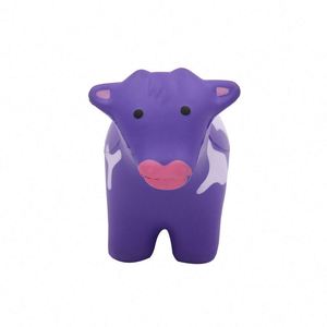 Jouet anti-stress en forme de vache violette à prix promotionnel - Product Image 1