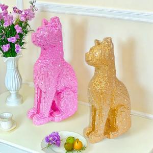 Ornement de chat assis sculpté en résine époxy à paillettes, style créatif transfrontalier, luxe léger, art populaire haut de gamme, pour l'entrée de la maison - Product Image 1