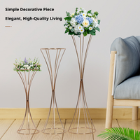 Vase en métal doré torsadé de 80 cm, support floral en forme de sablier pour centre de table de mariage, présentoir pour fête d'anniversaire, vente en gros