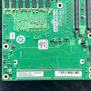 Ordinateur embarqué Advantech SOM-5899, 16 Go de RAM, disque dur 2 To, en stock - Product Image 6