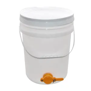 Plastic Honey Bucket Bucket with Honey Gate for Beekeeping (20L)