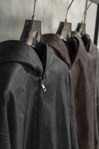 OEM Factory customed da <span class=keywords><strong>uomo</strong></span> vendita calda <span class=keywords><strong>giacca</strong></span> di <span class=keywords><strong>pelle</strong></span> da <span class=keywords><strong>uomo</strong></span> leggera <span class=keywords><strong>giacca</strong></span> da <span class=keywords><strong>uomo</strong></span> per <span class=keywords><strong>uomo</strong></span> indossata in <span class=keywords><strong>pelle</strong></span> con cerniera cappotto - Product Image 4