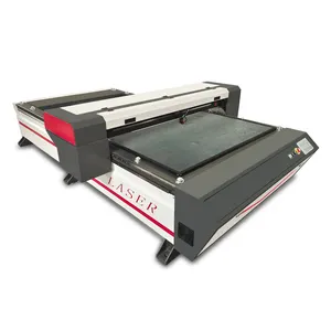 Beste Verkoop 1325 Lasersnijmachine 1300X2500Mm Industrie Laserapparatuur 1325 Doek Lasersnijmachine Graveermachine