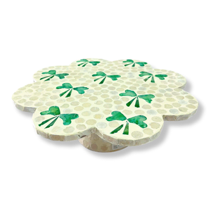 Support à gâteau réversible en MDF motif à pois vert avec incrustation de coquille Capiz en forme de fleur Fournitures de décoration de gâteau réutilisables - Product Image 1