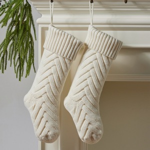 Chaussettes de Noël en gros à suspendre au sapin, grande taille, tricotées à rayures, cadeaux de Noël pour enfants - Product Image 4