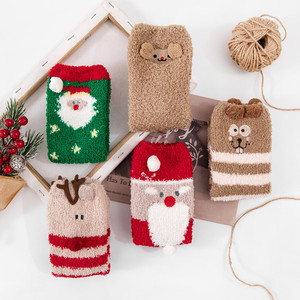 Venta al por mayor 5 pares lindo acogedor interior Coral polar Fuzzy Fluffy invierno mujeres Navidad cálido zapatilla Calcetines - Product Image 3
