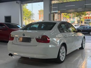 รถบีเอ็มดับเบิลยู 325i ปี 2007 เครื่องยนต์ 2.5 ลิตร L6 เกียร์อัตโนมัติ รถเก๋ง – รถสปอร์ตสุดคลาสสิกหรูหรา ขับเคลื่อนล้อหลัง ผลิตในเยอรมนี สำหรับส่งออก - Product Image 6