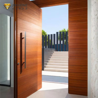Porte pivotante extérieure de luxe en aluminium et bois pour villa, design de porte d'entrée principale pivotante, porte d'entrée pivotante