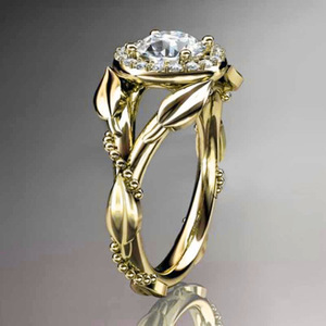 Anello con Foglia di Vite e Cristalli per Donne, Tono Dorato, Elegante Accessorio Moda per Uso Quotidiano - Product Image 1