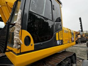 Colore originale <span class=keywords><strong>Komatsu</strong></span> <span class=keywords><strong>PC</strong></span> 200 20 Ton usato cingolato escavatore dal Giappone - Product Image 4